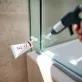 Jak uszczelnić kabinę prysznicową bez brodzika