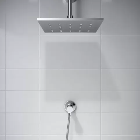 Na jakiej wysokości bateria prysznicowa z deszczownicą